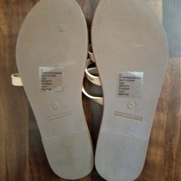 Shade & Shore Women's Slip-on Sandals - Size 6 - Picture 6 of 7